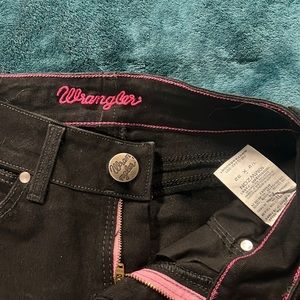 Wrangler Black 1/2x32 Jeans